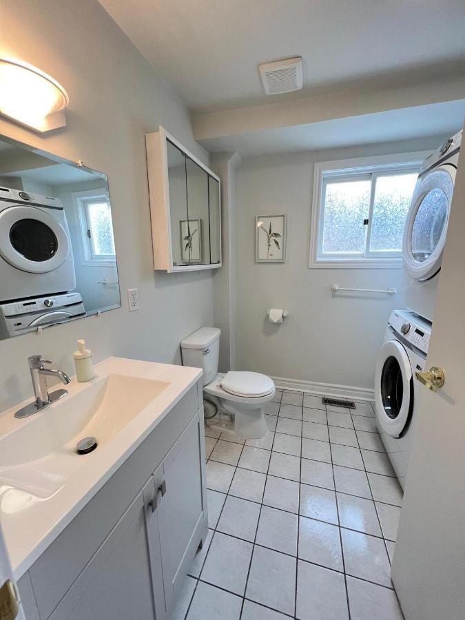 Letitia Heights !B Spacious And Quiet Private Bedroom With Shared Bathroom Barrie Exterior photo